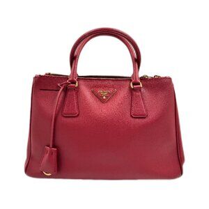 Saffiano Galleria Double Zip Tote in Fuoco